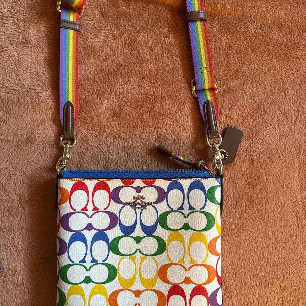 NWOT Coach🌈 Rainbow Signature Crossbody Bag - Multicolor - Picture 6 of 13